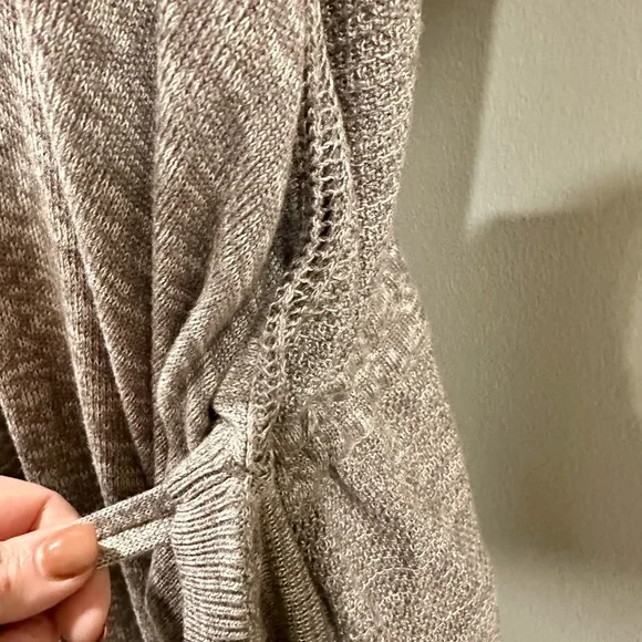 Lululemon Mauve & White Cinched Cardigan XS/S 🥳HOST PICK🥳 - Picture 7 of 10